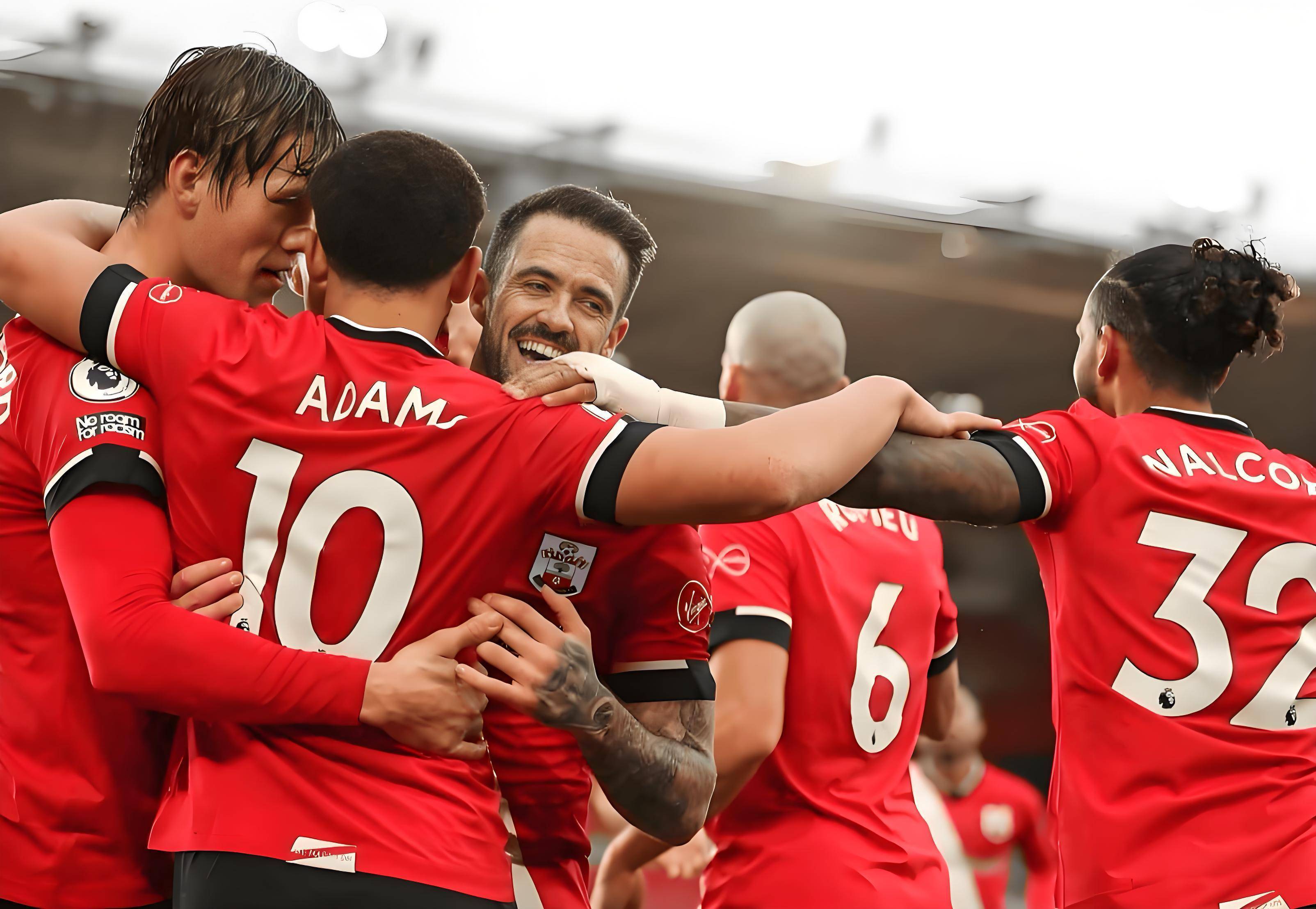 关于欧联杯最新形势：本菲卡高居榜首，拜仁慕尼黑强势追赶，冠军归属成迷的信息